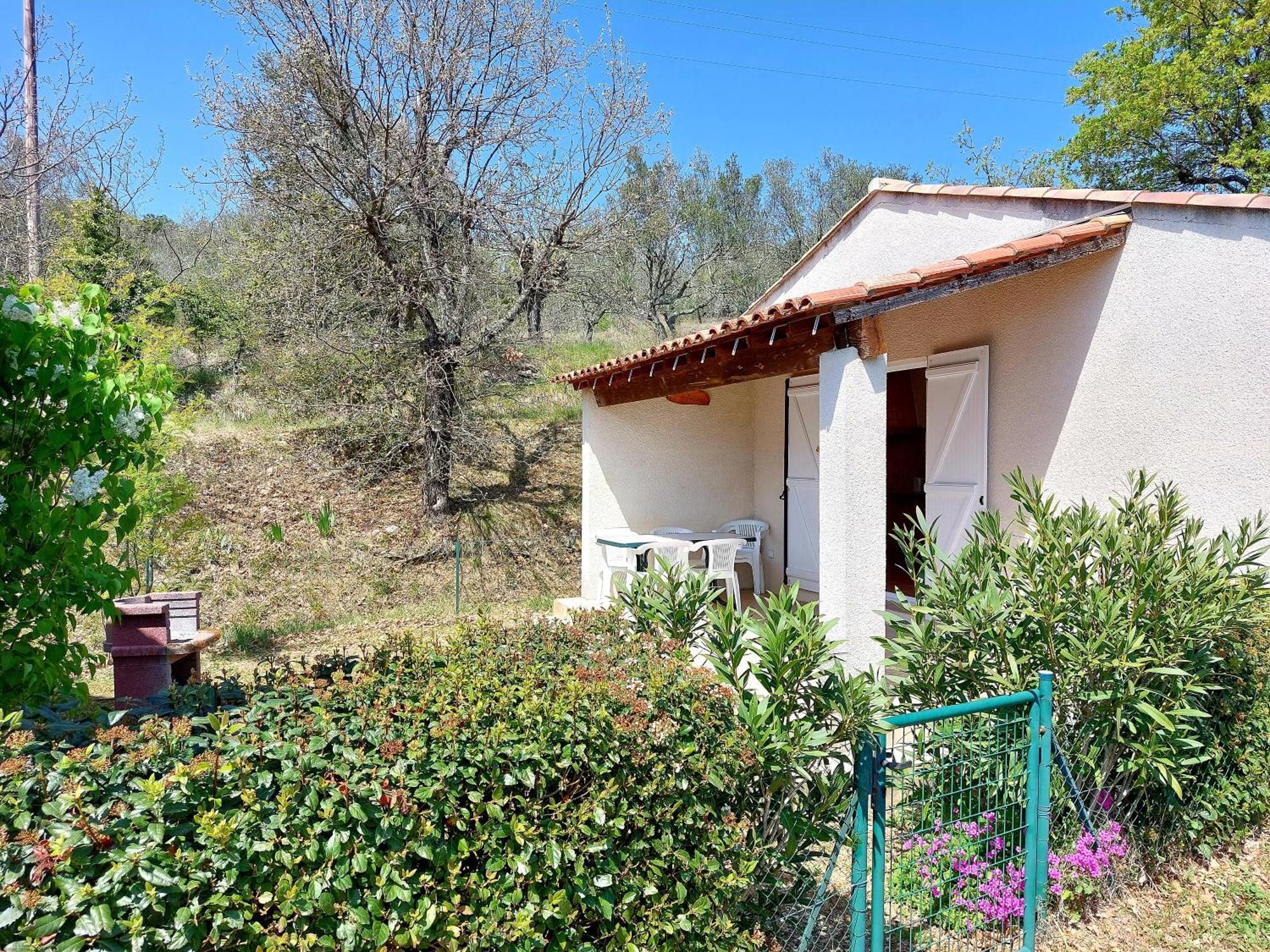 Village De Gites La Fontinelle Bessas Luaran gambar